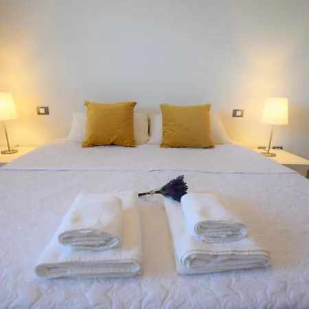 With Mountain & Sea Views Pool & Wifi